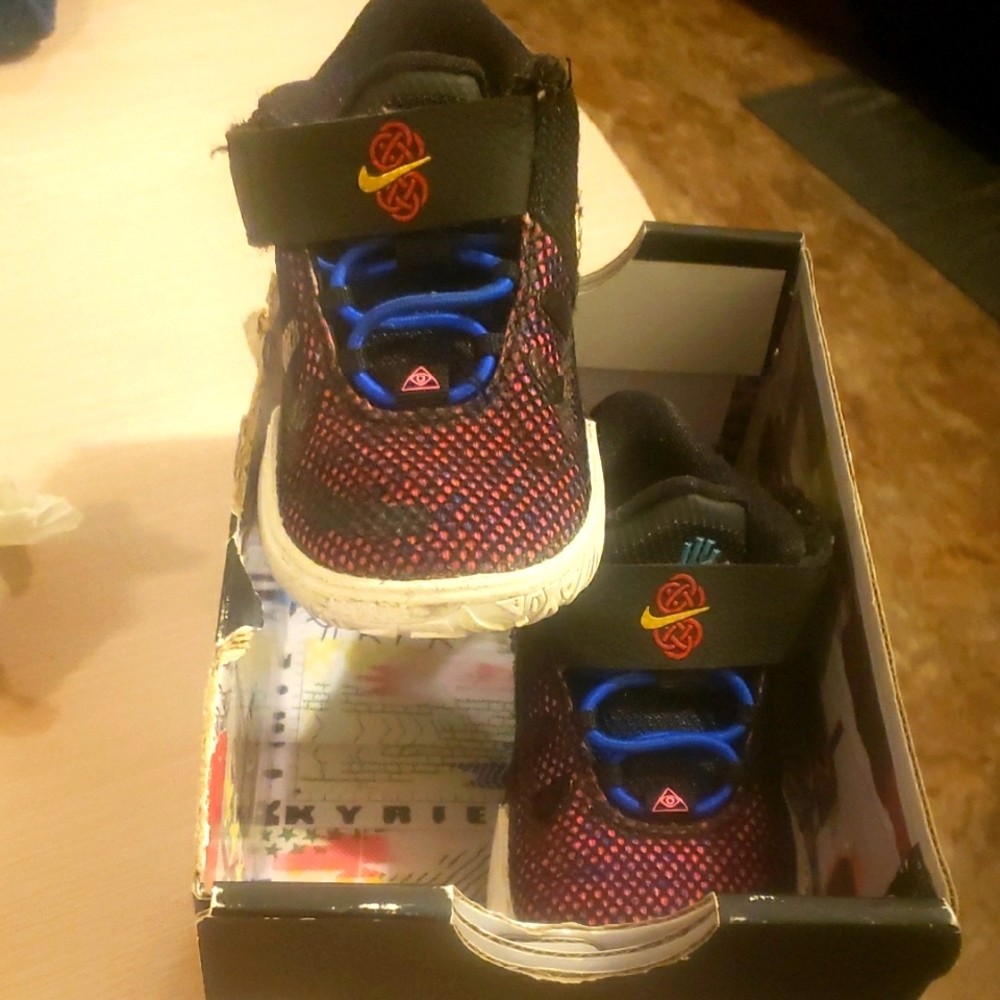 Kids Black and Metallic Gold Kyrie 7 CNY